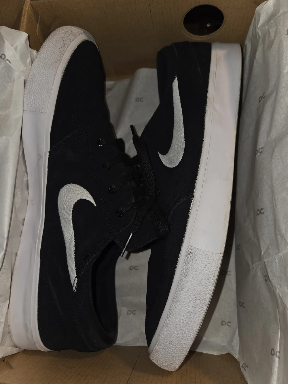 Nike Black Low-Top Men's Sneakers